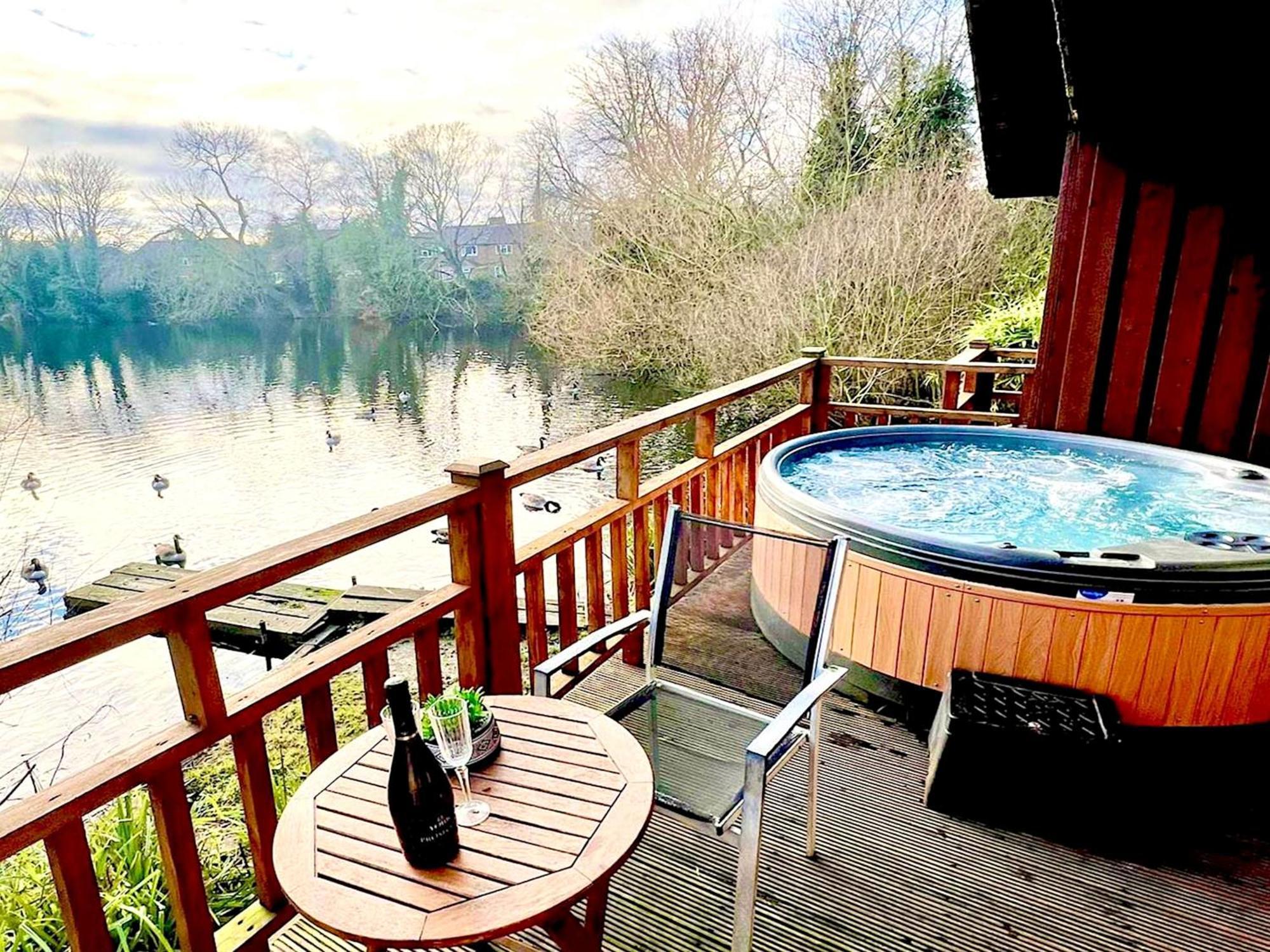Holly 12 Hot Tub Casa vacanze